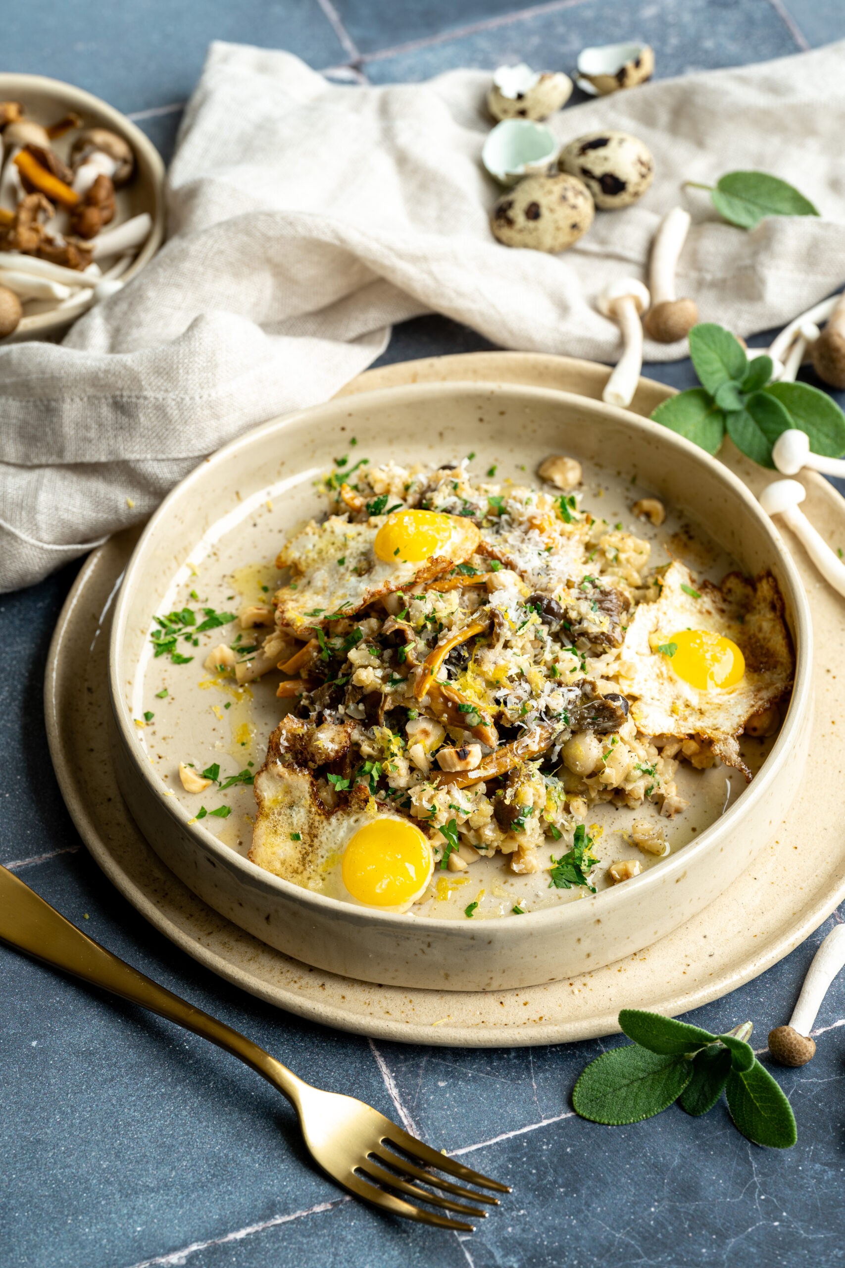 Bloemkoolrisotto met paddenstoelen en kwarteleitjes